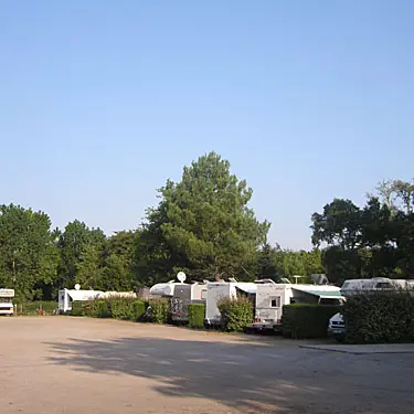 Aire de camping-cars Lac à Vielle
