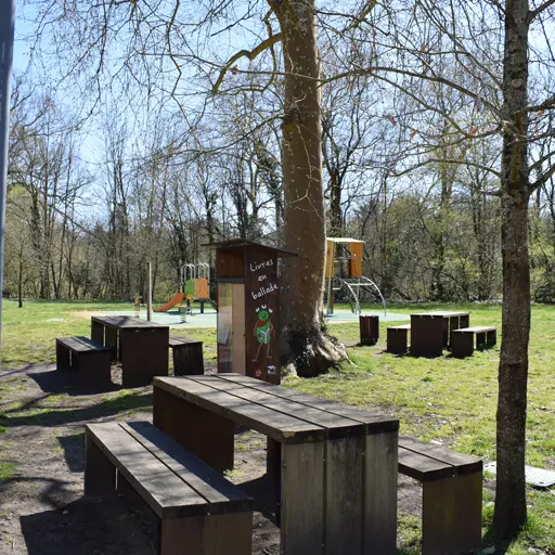 ©CLNT - CASTETS - Aire de pique-nique & Boite à livres Parc du Barrat (1)