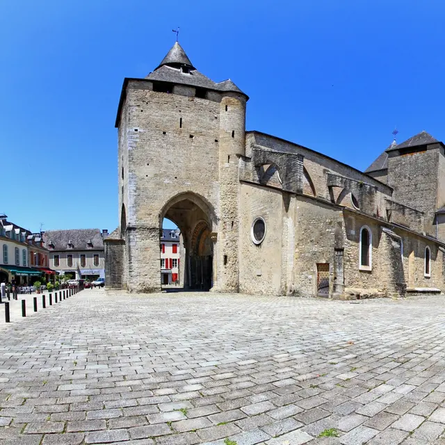 Cathédrale Sainte-Marie à Oloron Sainte-Marie