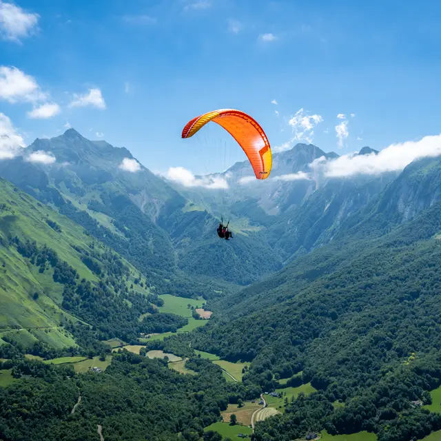 Parapente à Accous en vallée d'Aspe