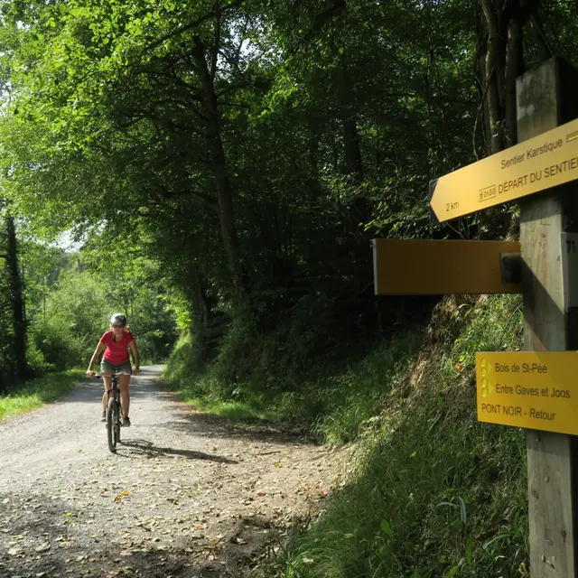 IMG-Depuis-les-sentiers-karstiques-tourinsoft