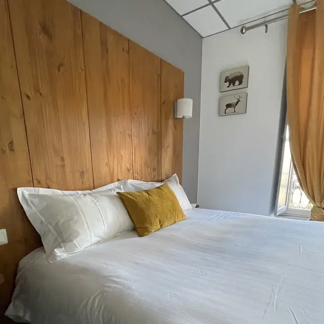 LE CENTRAL HOTEL BAR - Chambre 1 - OLORON SAINTE-MARIE