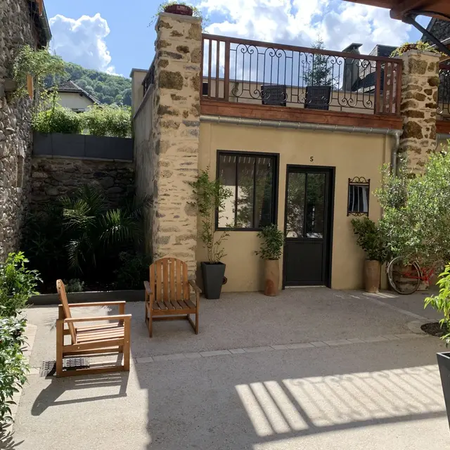 Le Patio - Vallée d'Aspe - Cour