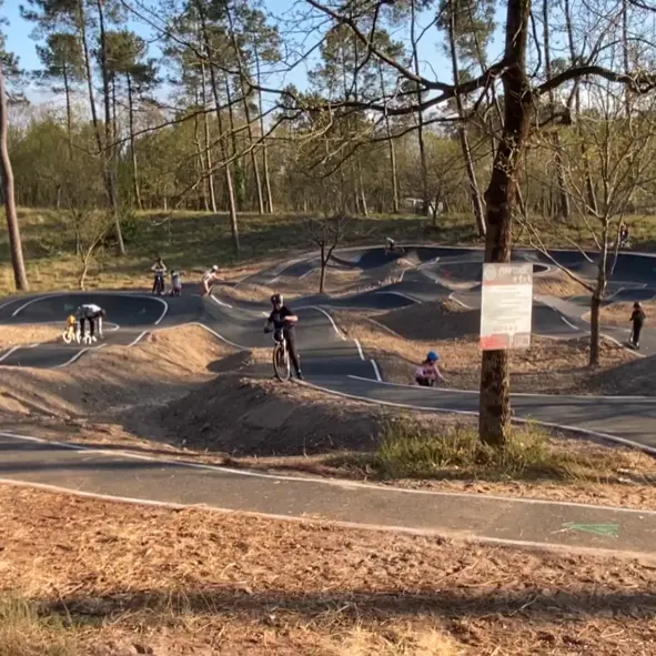 CASTETS_Pum Track (1)