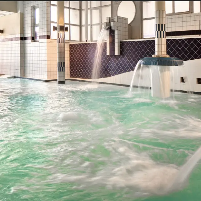 Piscine ludique eau salée