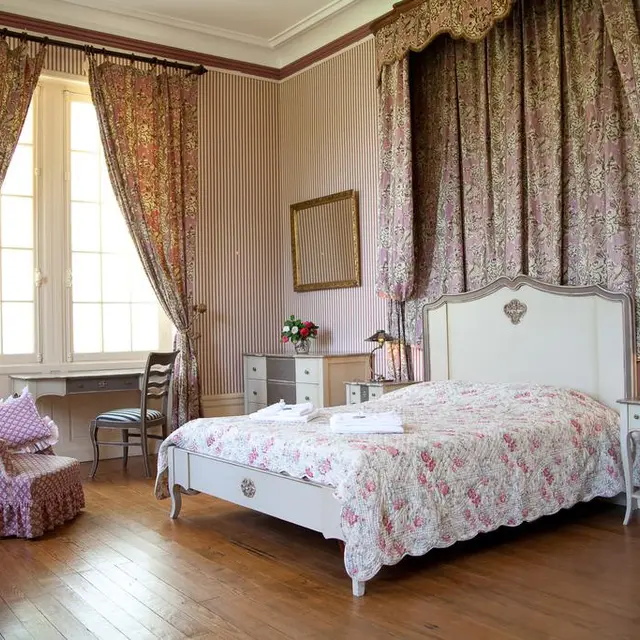 LINXE_Château Belle Epoque_Suite Eugenie de Montijo (1)