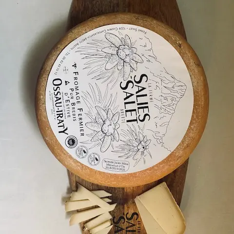 Fromage pur brebis fabriqué en estive à La Pierre Saint-Martin