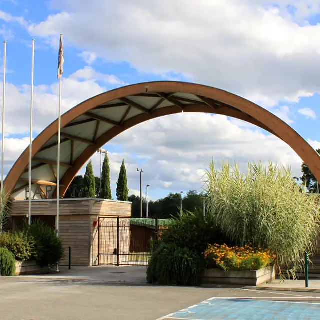 © ESTEVES Eva - CASTETS - Entrée du stade