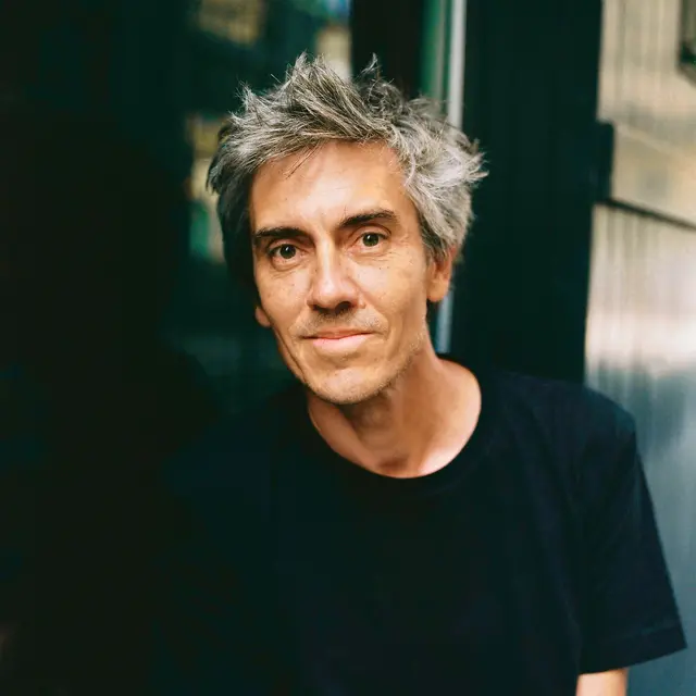 2-Sylvain Prudhomme-2024-(c)Mathieu Zazzo_éditions de Minuit