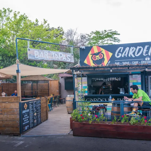 FRANCE - ARGELES SUR MER - RESTAURANT - GARDEN BAR (2)