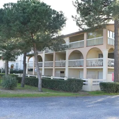 Façade