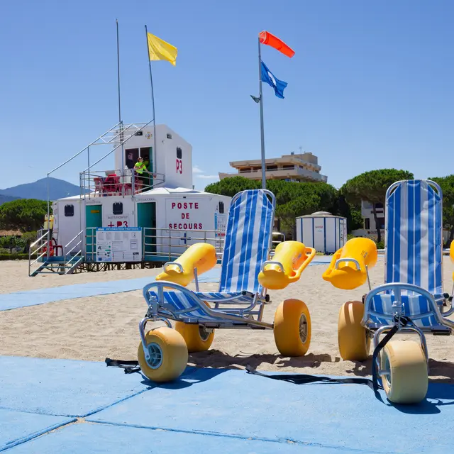 PLAGE DES PINS