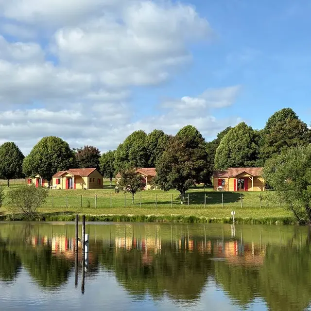 Village de Gîtes LA PERDICIE : séjours en Périgord