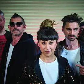 LA CAFETERA ROJA B2S