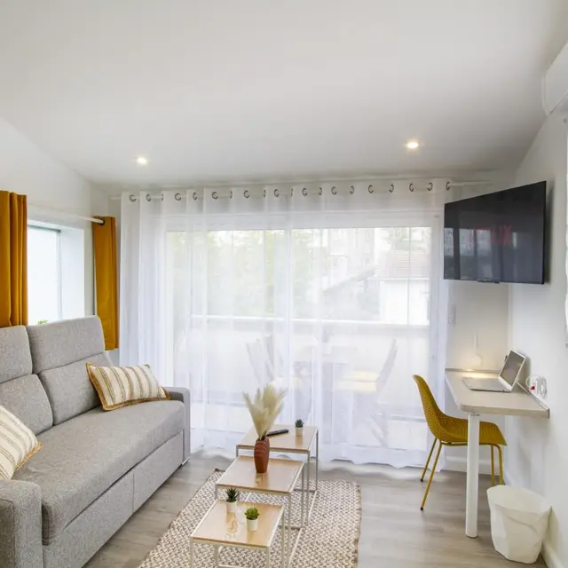 1-meuble-soleil-d-ete-chalons-en-champagne-min