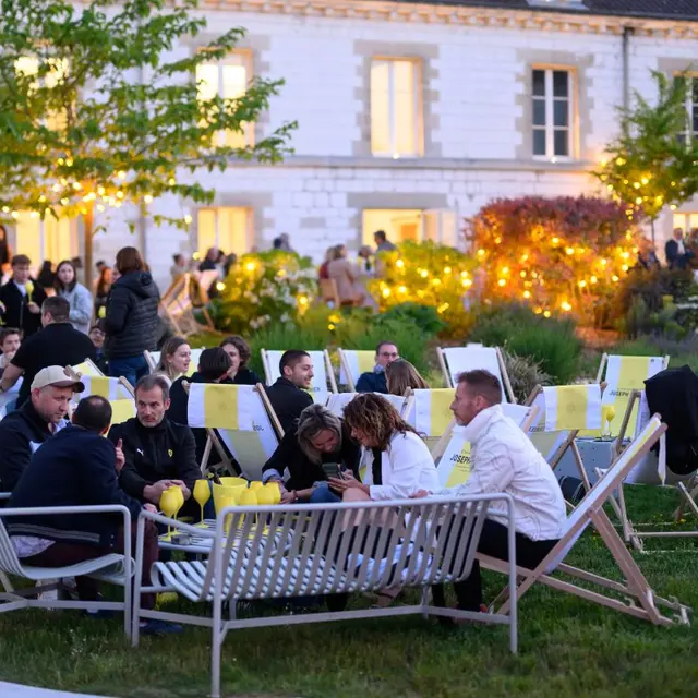 yellow-garden-party-champagne-joseph-perrier-1