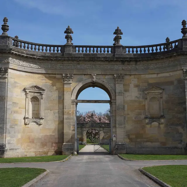 Grand Portail Abbaye de Trois-Fontaines