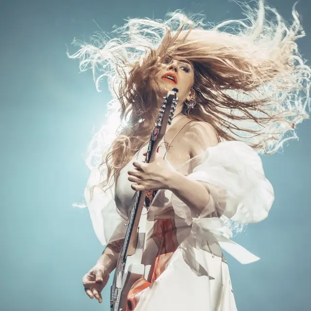 SUN + GRANDMA'S ASHES - B2S