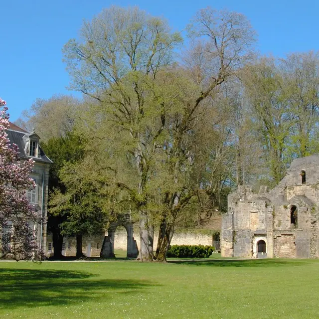 Trois Fontaines l'Abbaye