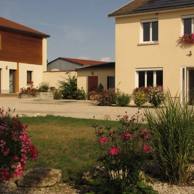 annexe-petillante-soudron-entree