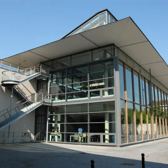 bibliotheque-municipale-pompidou-chalons-en-champagne-exterieur © Christophe Manquillet
