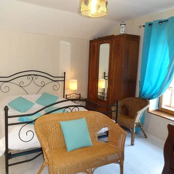 chambres-hotes-les-perrières-st-germain-la-ville-chambre-bleuet