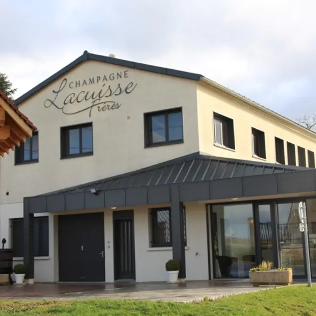 champagne-lacuisse-sermiers-accueil