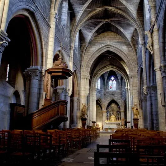 eglise-saint-alpin-chalons-champagne-interieur