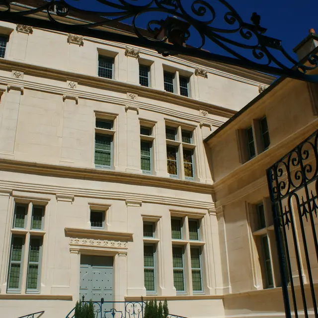 Façade
