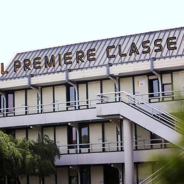 Façade