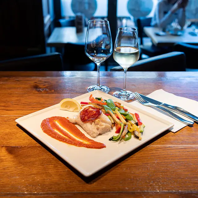Restaurant Le Parvis I < Laon < Aisne < Hauts-de-France