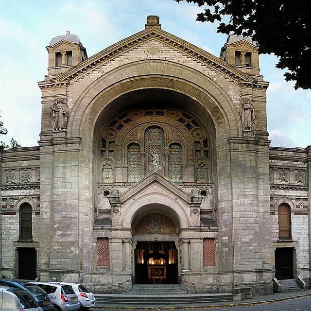 EGLISE SAINT SAUVEUR