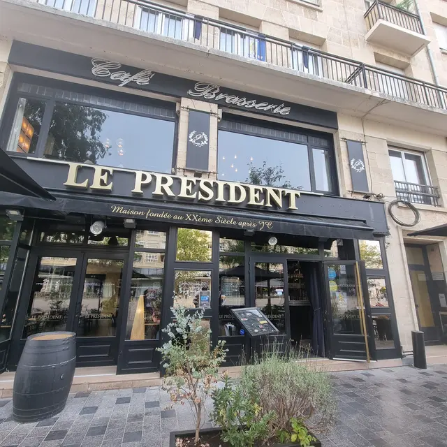 RestaurantlePresident–Façade_ChristineThonon