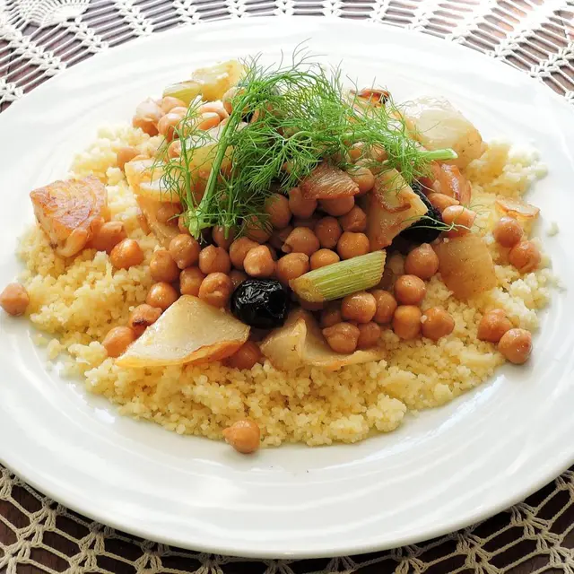 couscous-g0b4ae76c6_1920 (1)