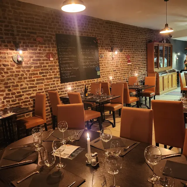 la-table-léontine-restaurant-quievrechain-salle