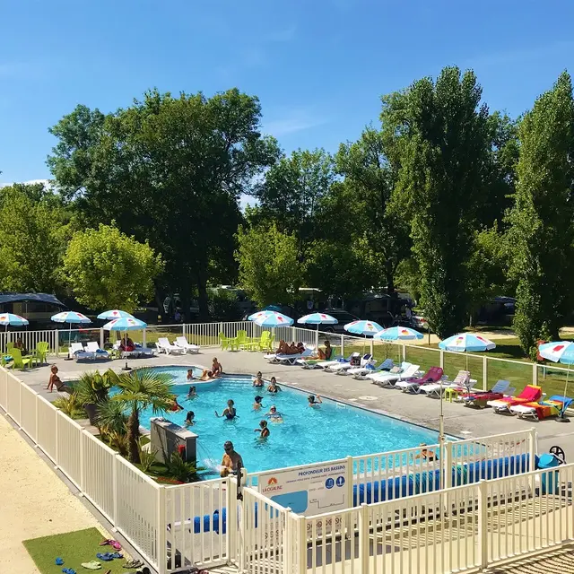 Camping-Cigaline-Montpon-piscine1