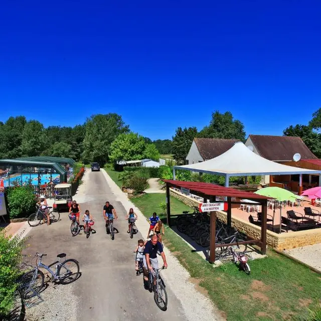 Camping Le Plein Air des Bories