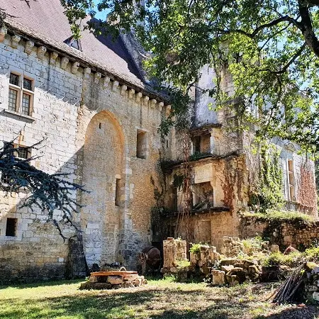 Chateau  renaissance de Fages St Cyprien  Perigord noir Vallee Dordogne Credit Photo Durand  (3)