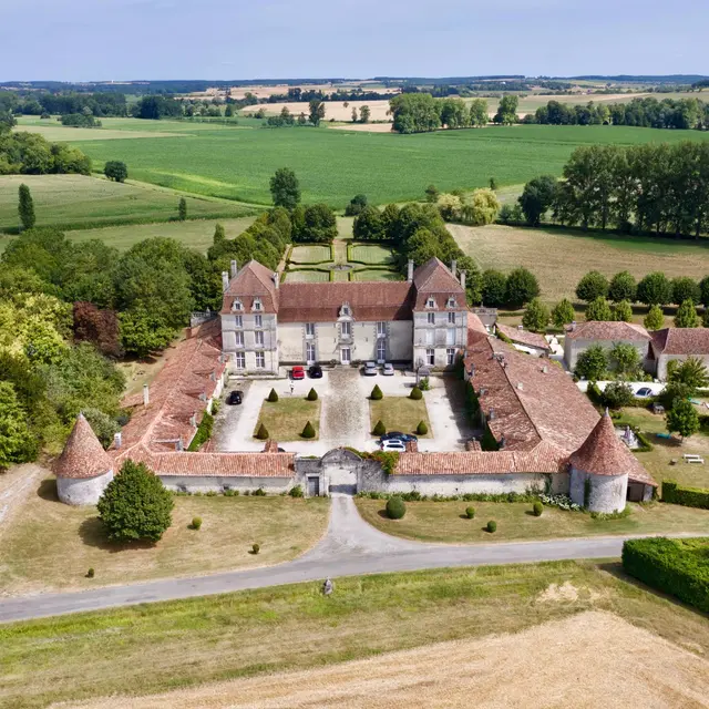 Château de Clauzuroux - Champagne et Fontaine