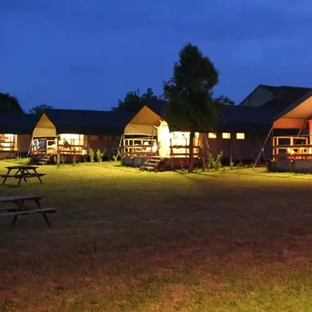 GLAMPING_PLACE_DE_LA_FAMILLE (3)
