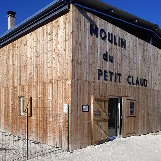 MOULIN (2)