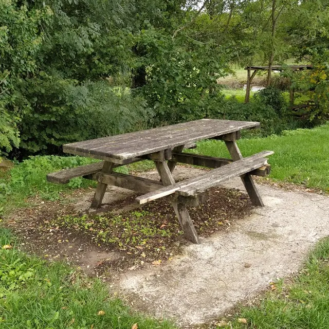 Monsac près du lavoir
