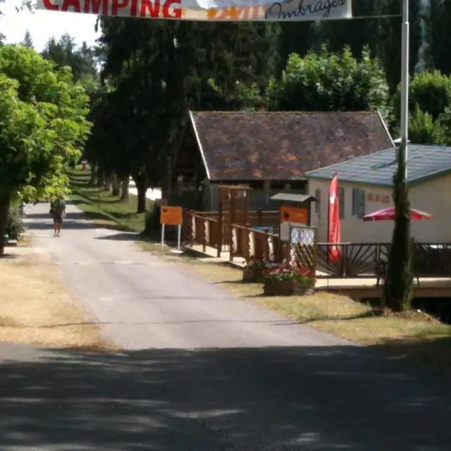 entrée camping les ombrages