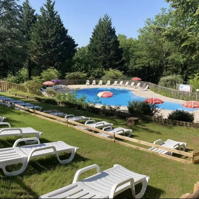 Camping la grande veyiere piscine