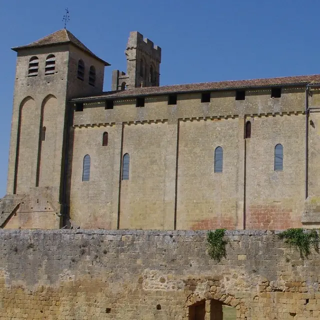 st_avit_senieur_village