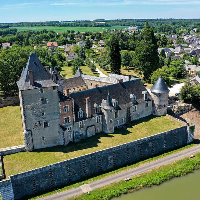 CHATEAUCHAPELLEANGILLON
