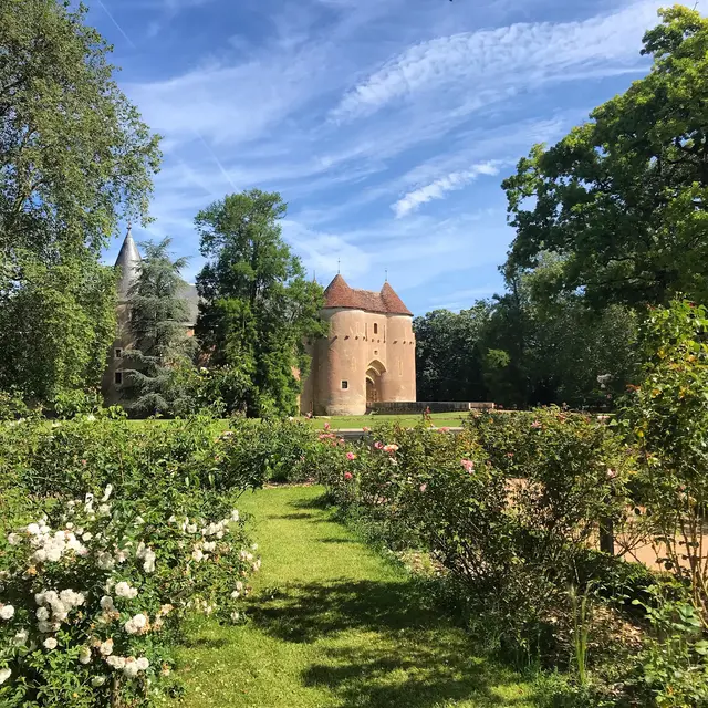 Château D'Ainay-le-Vieil