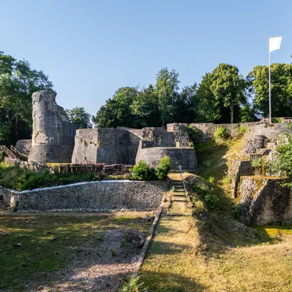Forteresse_Montrond(c)Destination-Sud-Berry-Christophe-Sirère-Naturimages