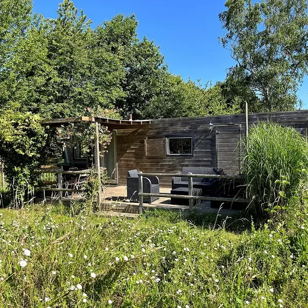 Insolites Compers - Cabane