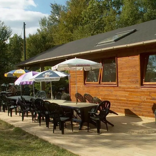 Camping-Naturiste-Les-Bruyeres-D-Arvor-Cleguer-Groix-Lorient-Morbihan-Bretagne-Sud